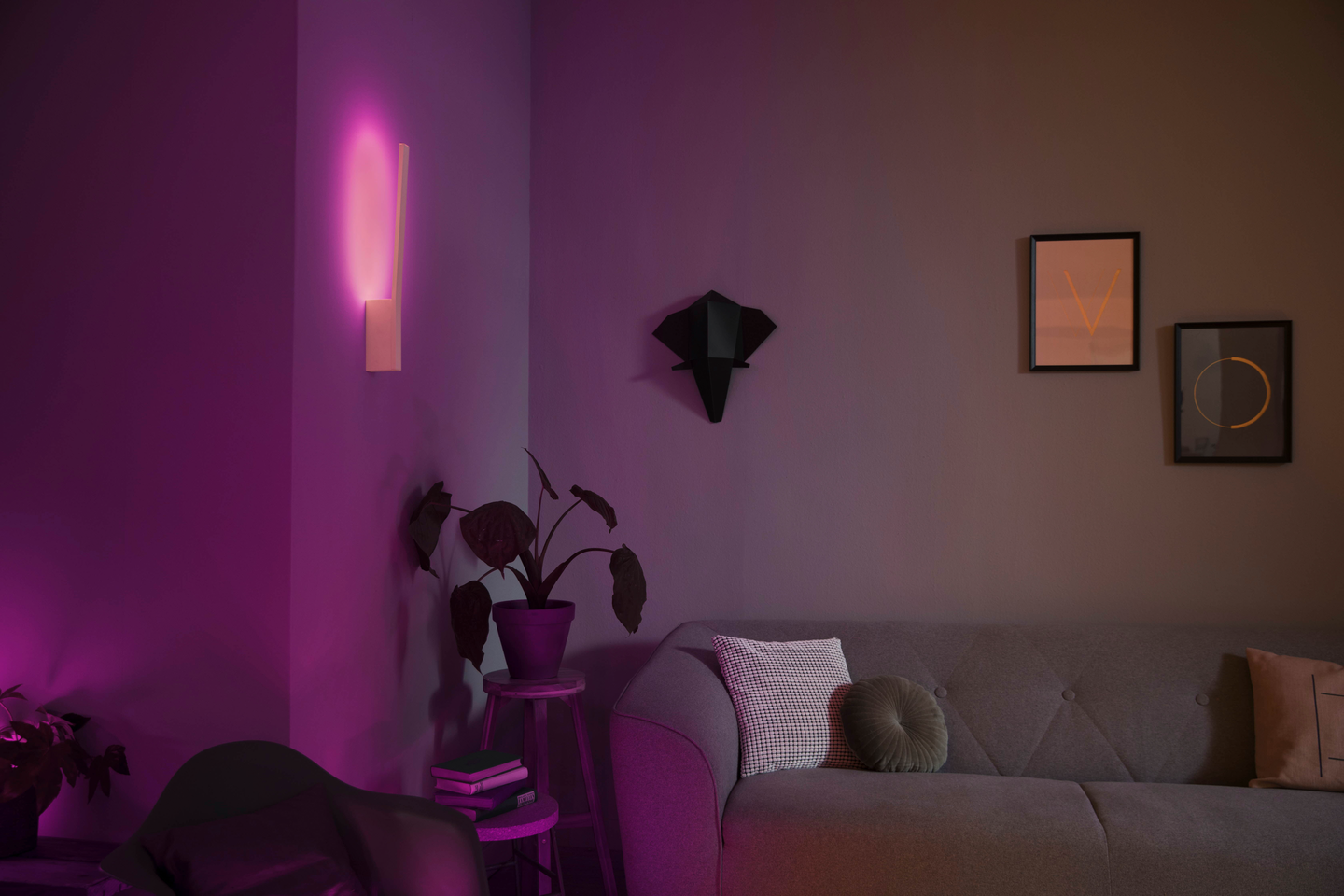 Seinävalaisin Philips Hue Liane valkoinen 12W 24V