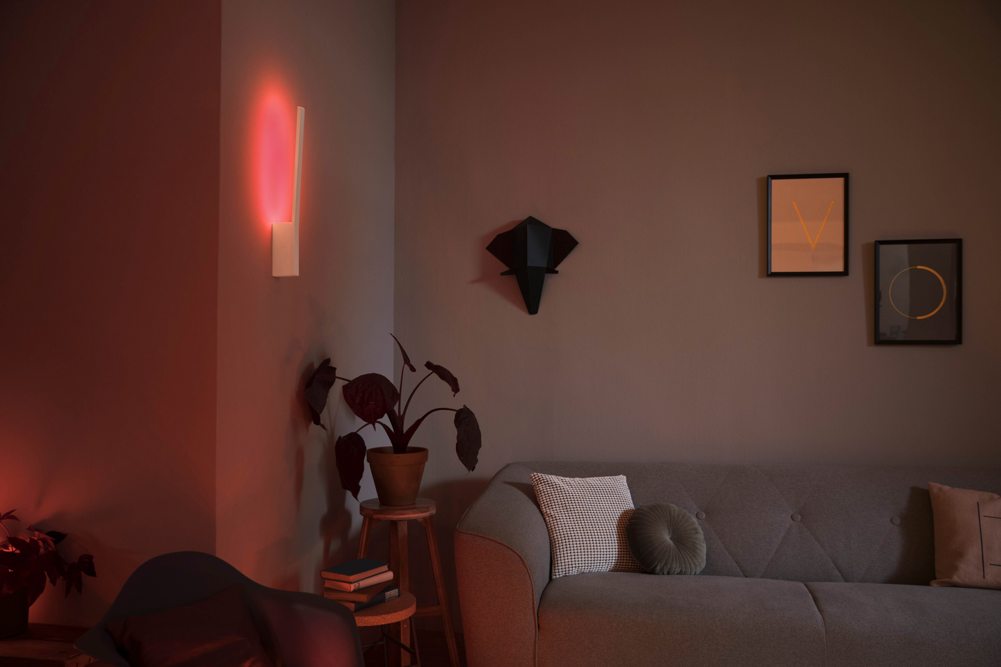 Seinävalaisin Philips Hue Liane valkoinen 12W 24V