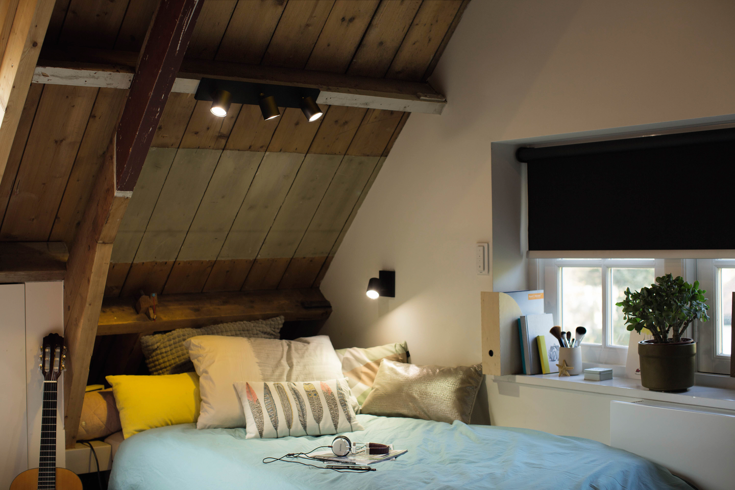 Kohdevalaisin Philips Hue Runner musta