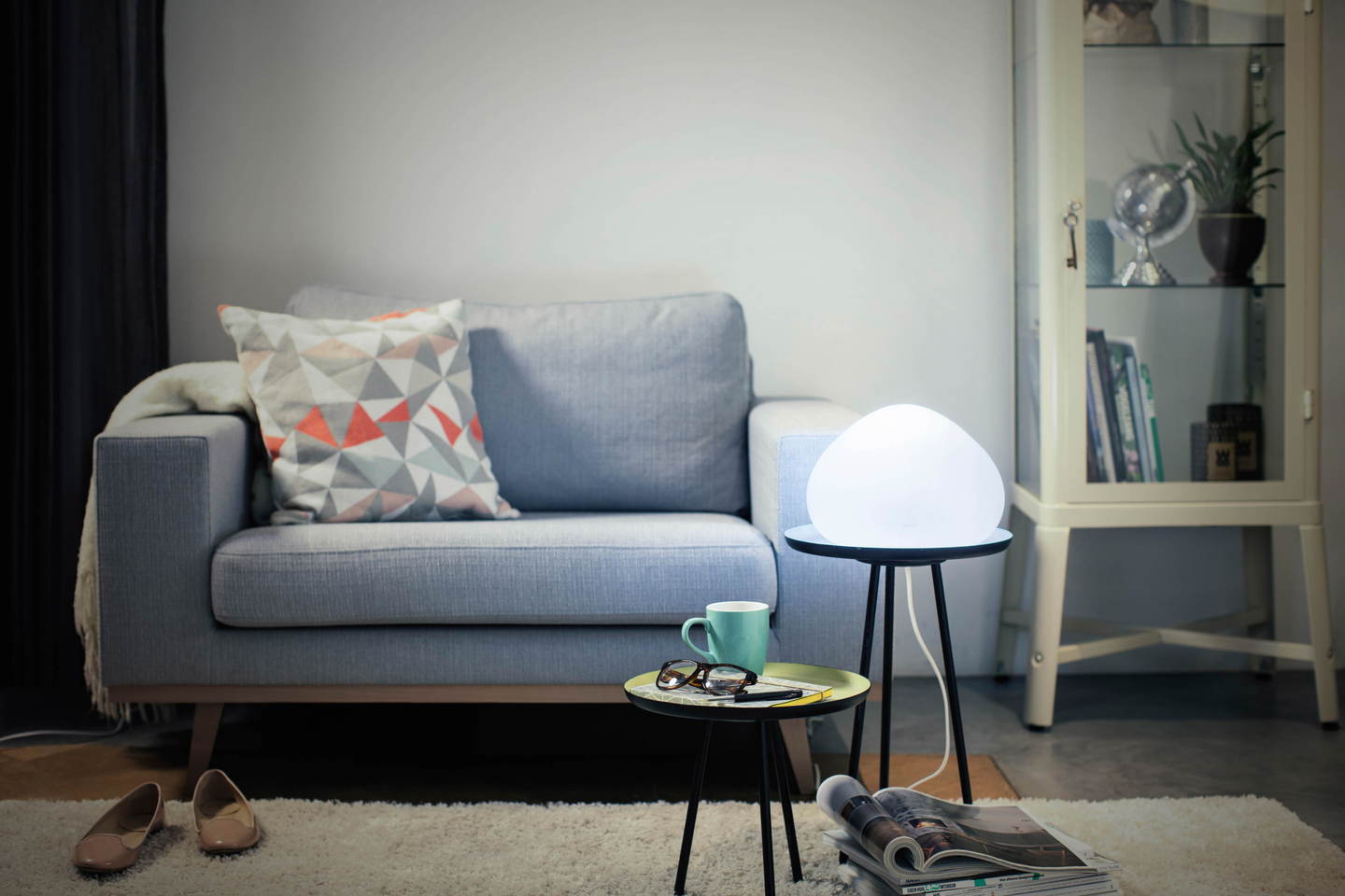 Pöytävalaisin Philips Hue Wellner valkoinen