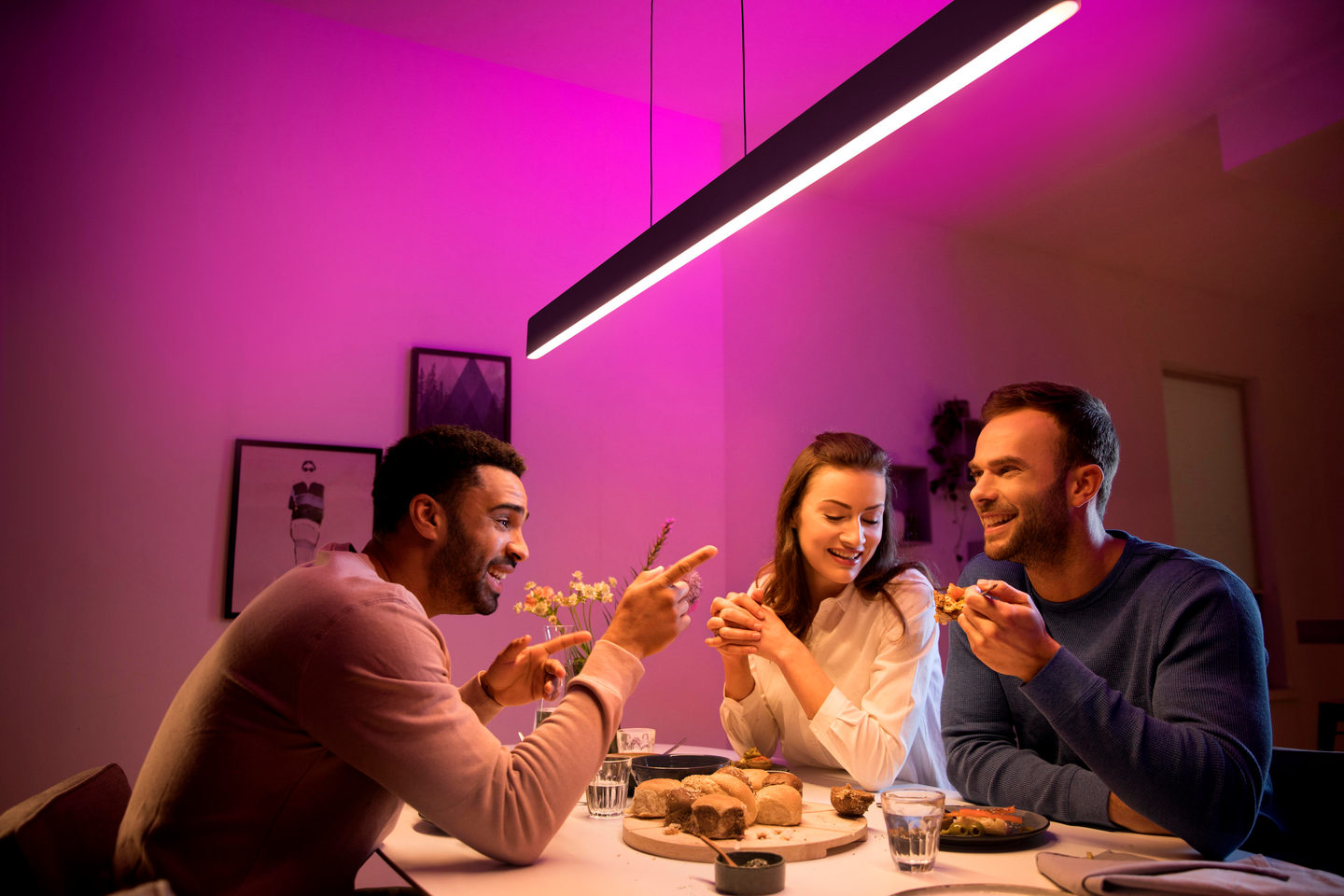 Riippuvalaisin Philips Hue Ensis musta 2x39W 24V