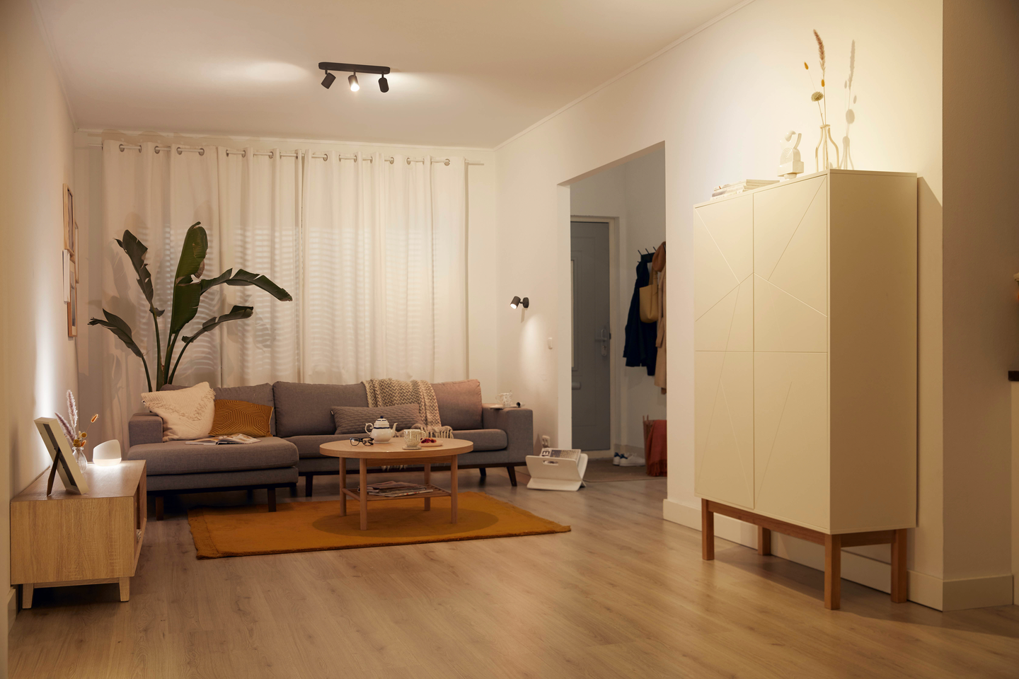 Kohdevalaisin WiZ imageo musta 3X5W