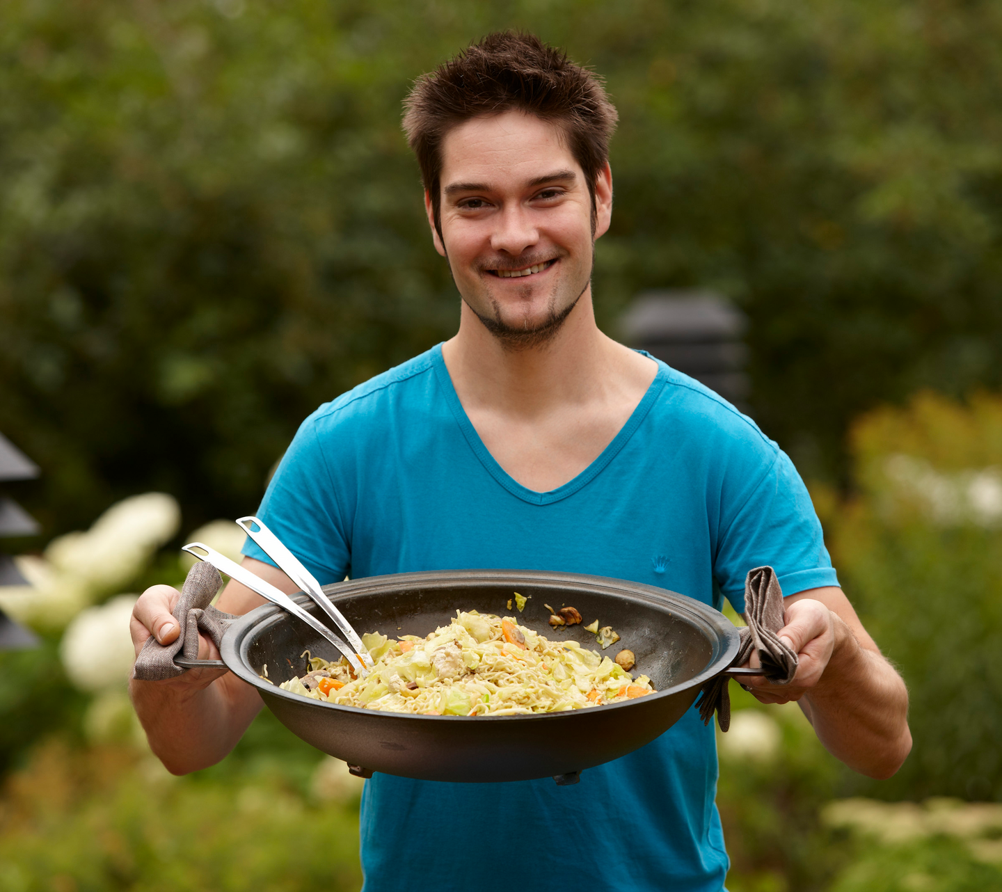 Wok-pannu Muurikka jaloilla