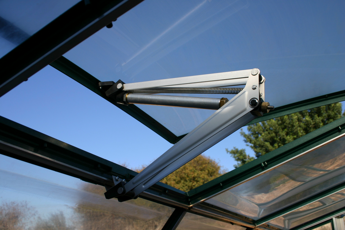 Automaattinen avaaja Palram-Canopia