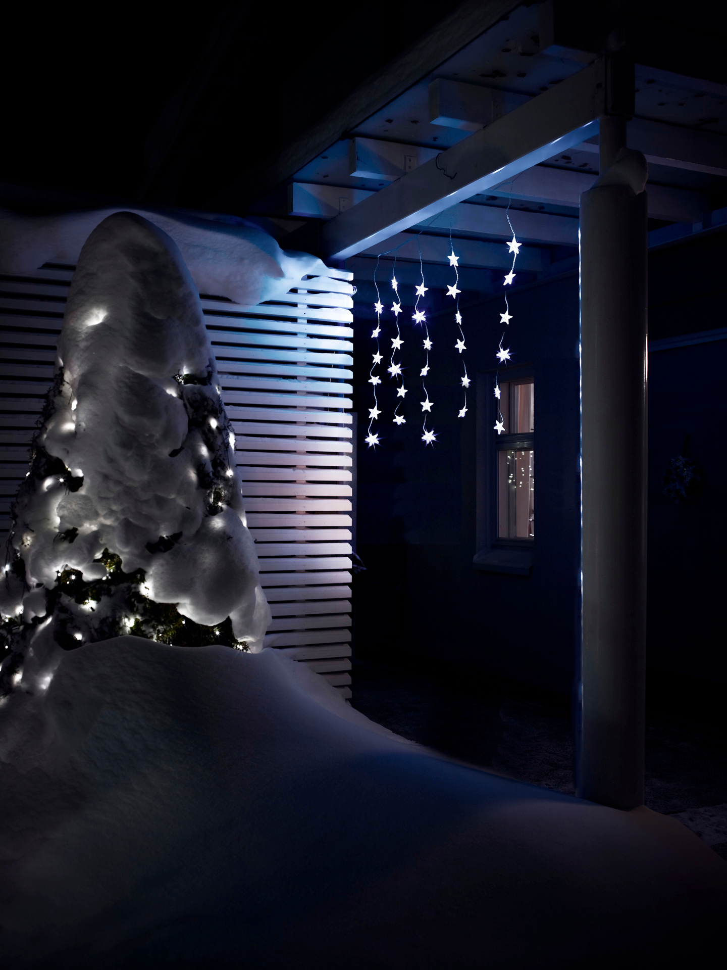 Valoverho Airam Kaili 30 lediä tähti valkoinen 0,9x1,2m ulos/sisälle