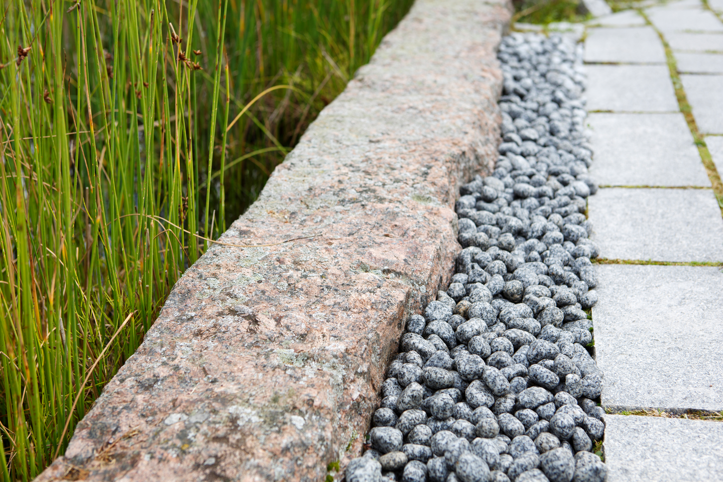 Koristekivi Kekkilä iso harmaa graniitti 10kg