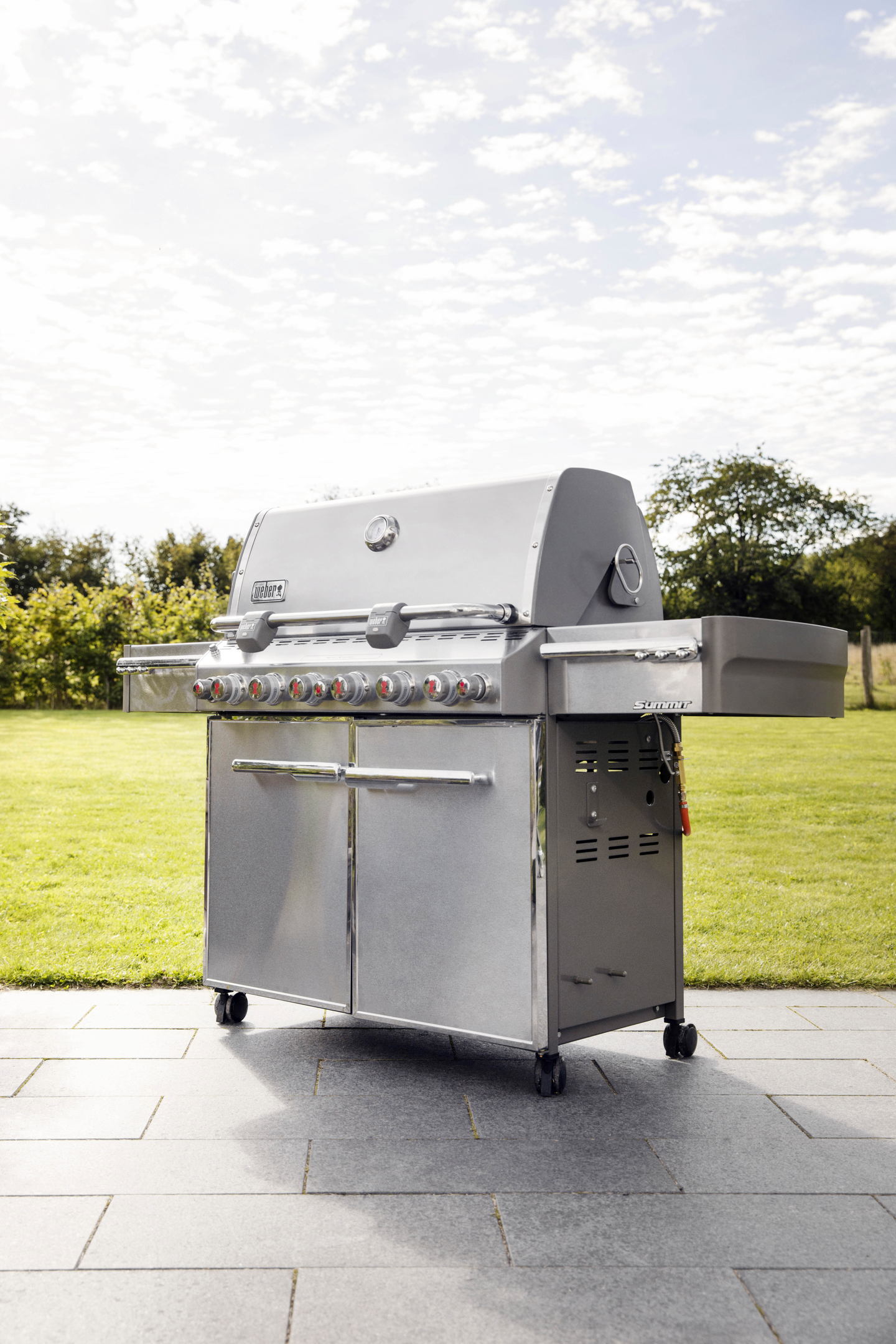 Kaasugrilli Weber Summit S-670