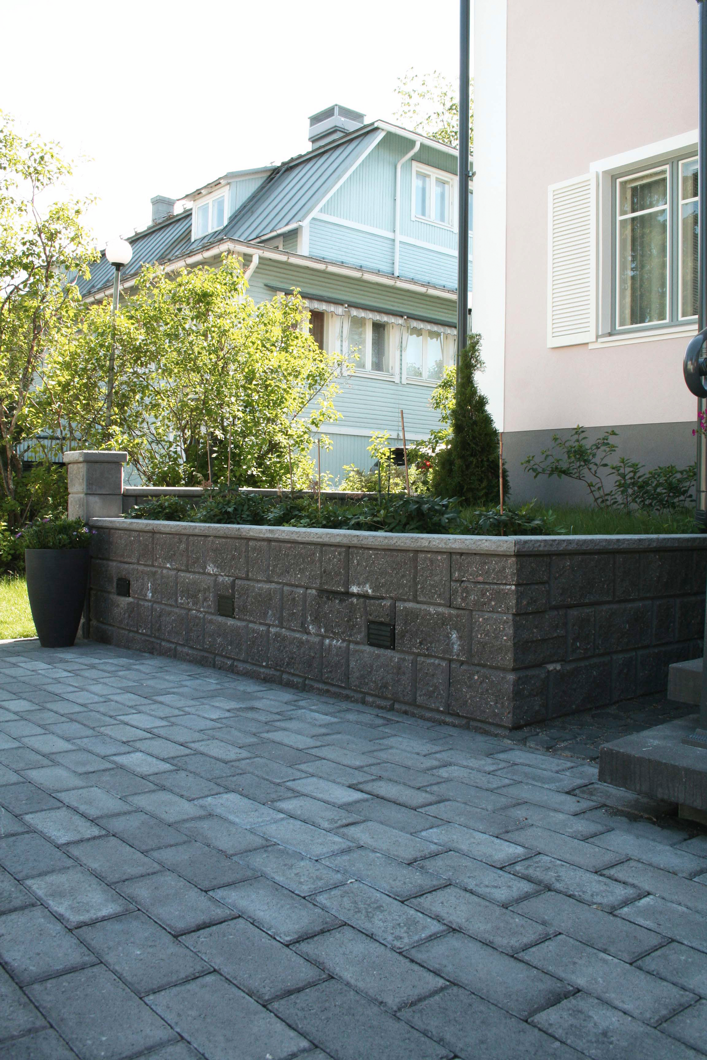 Vallivalo HB iso ritilä 160x198x190mm musta