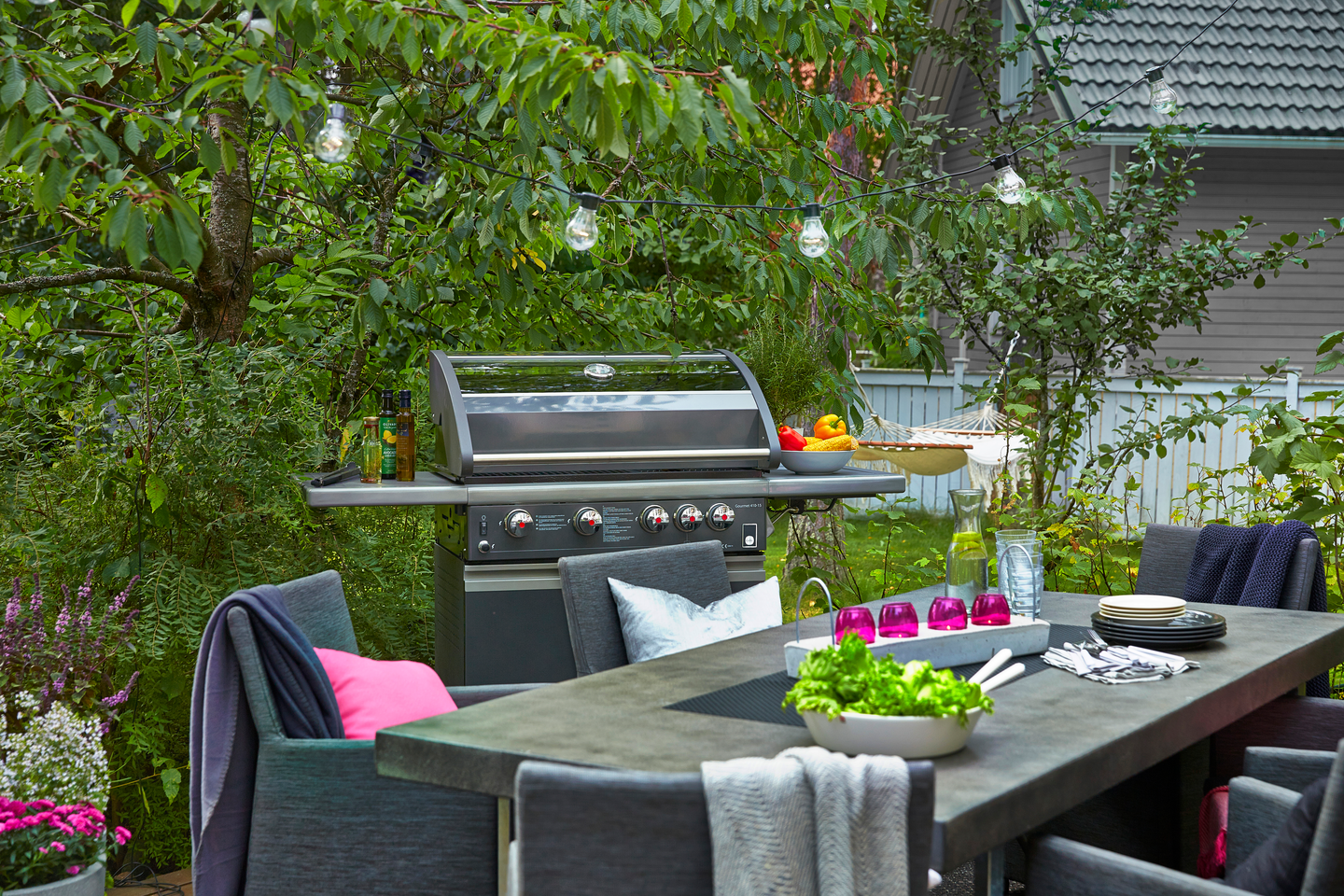 Led-ulkovalosarja Konstsmide Tivoli retro 10-osainen musta/kirkas