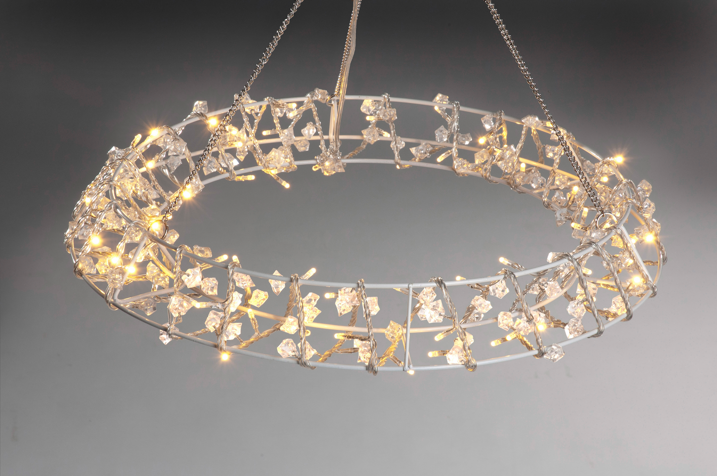 Led-valokranssi Airam Ceres kirkas kivi