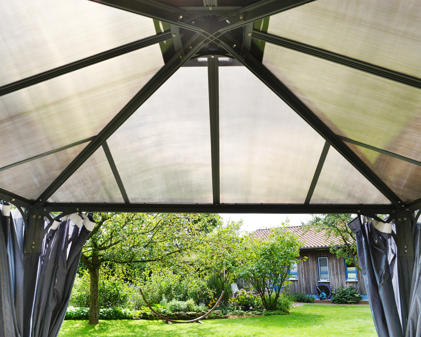 Kasvihuone Palram-Canopia Mythos 4,6m²