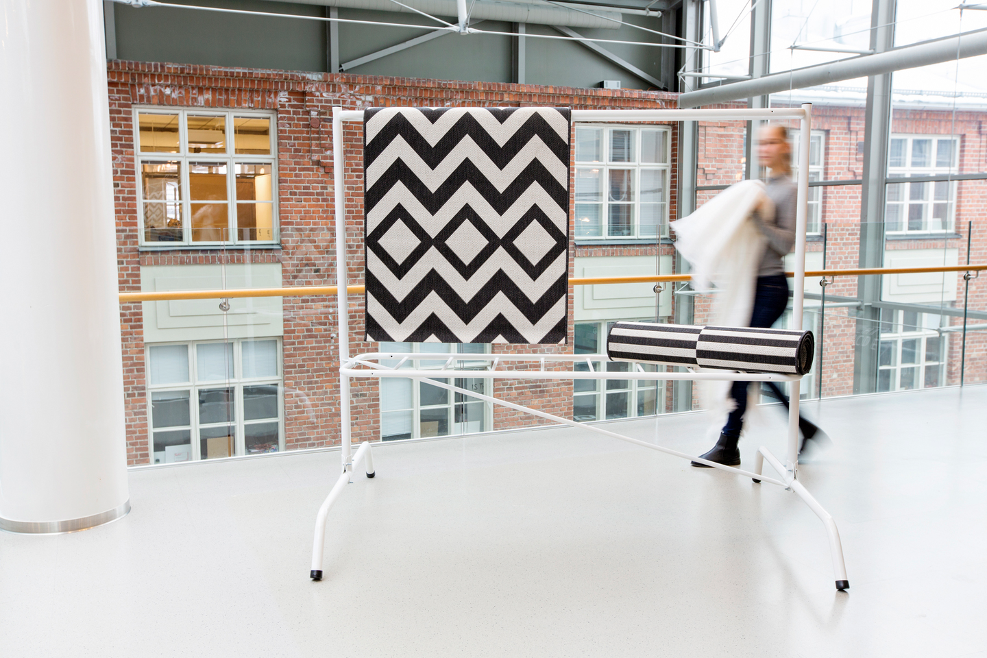 Tuuletusteline Varax 133 valkoinen