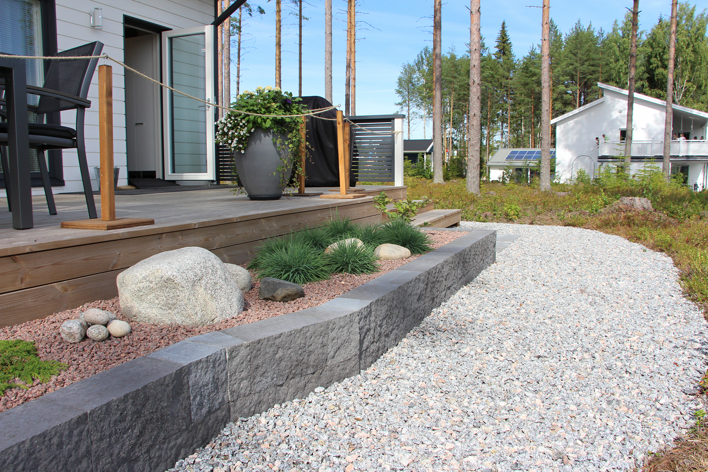 Muurikivi Rudus Antikko 330X165X165mm musta