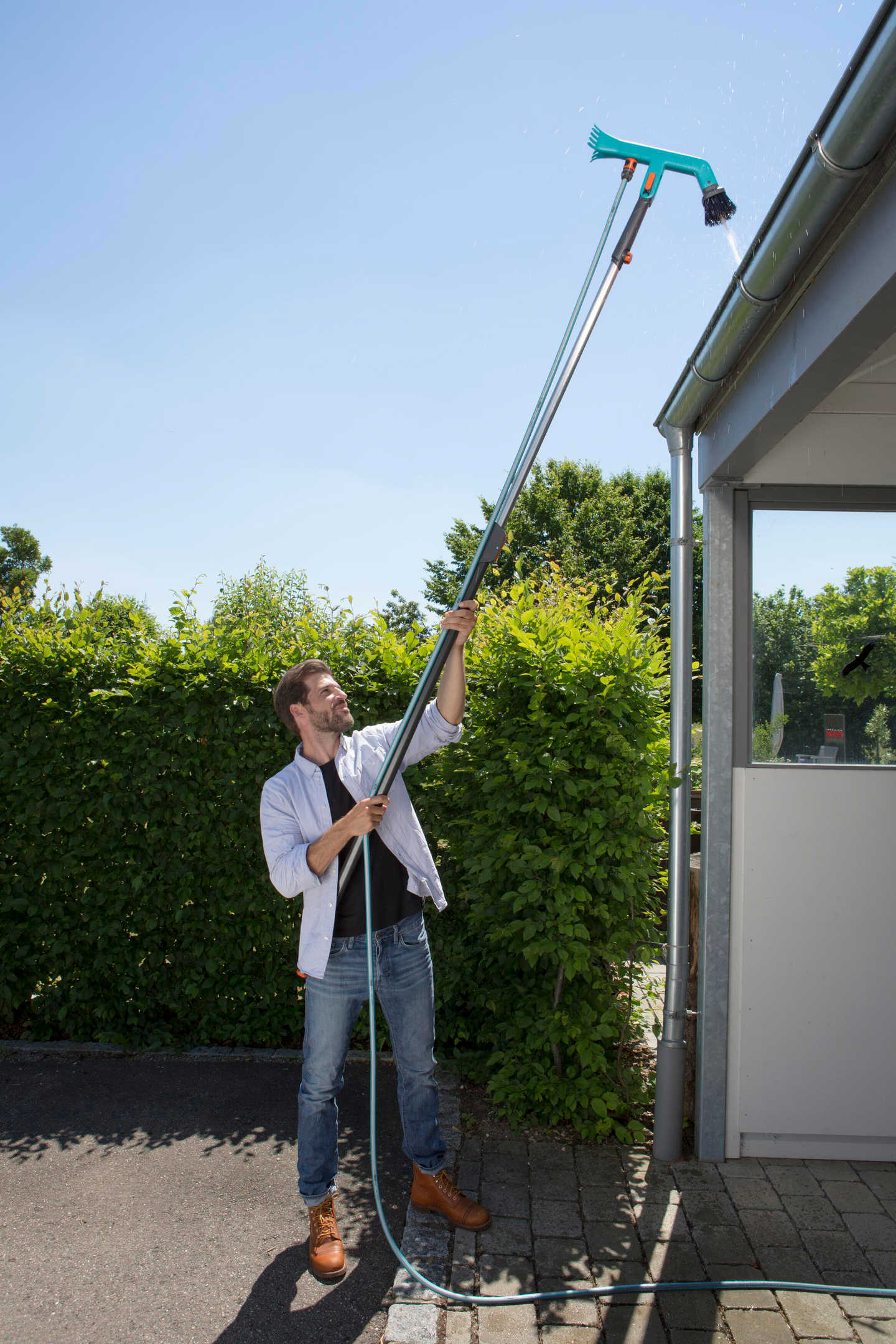 Räystään puhdistusharja varrella Gardena CombiSystem