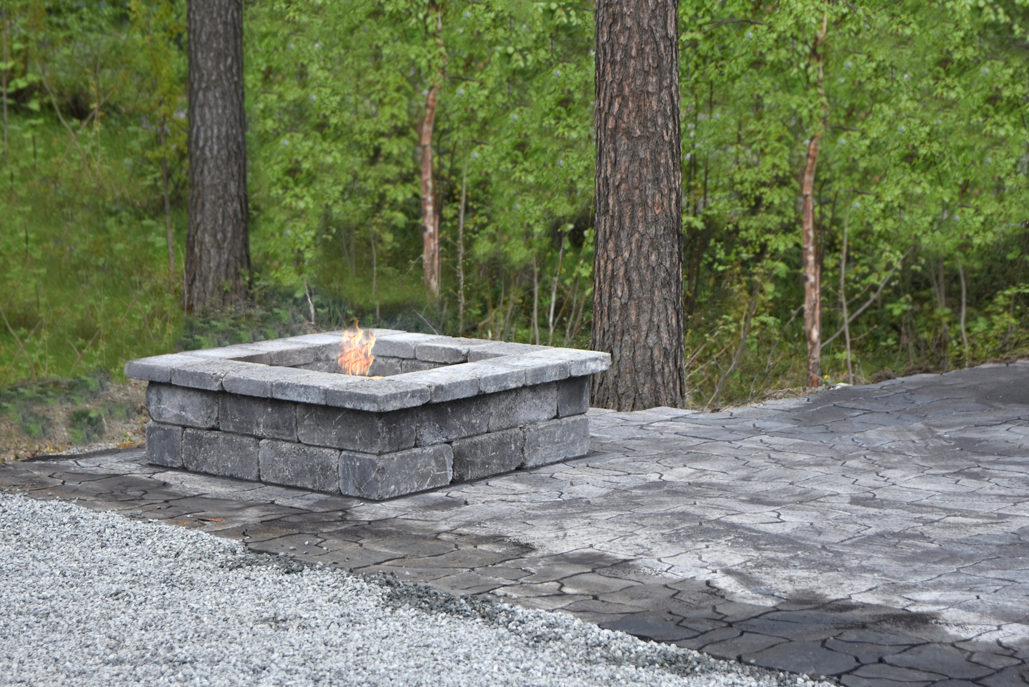 Antiikkinuotiopaikka Lakka Roihu musta