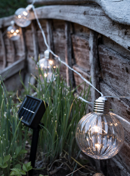 Solar-pallosarja Airam Opole 10 kirkas