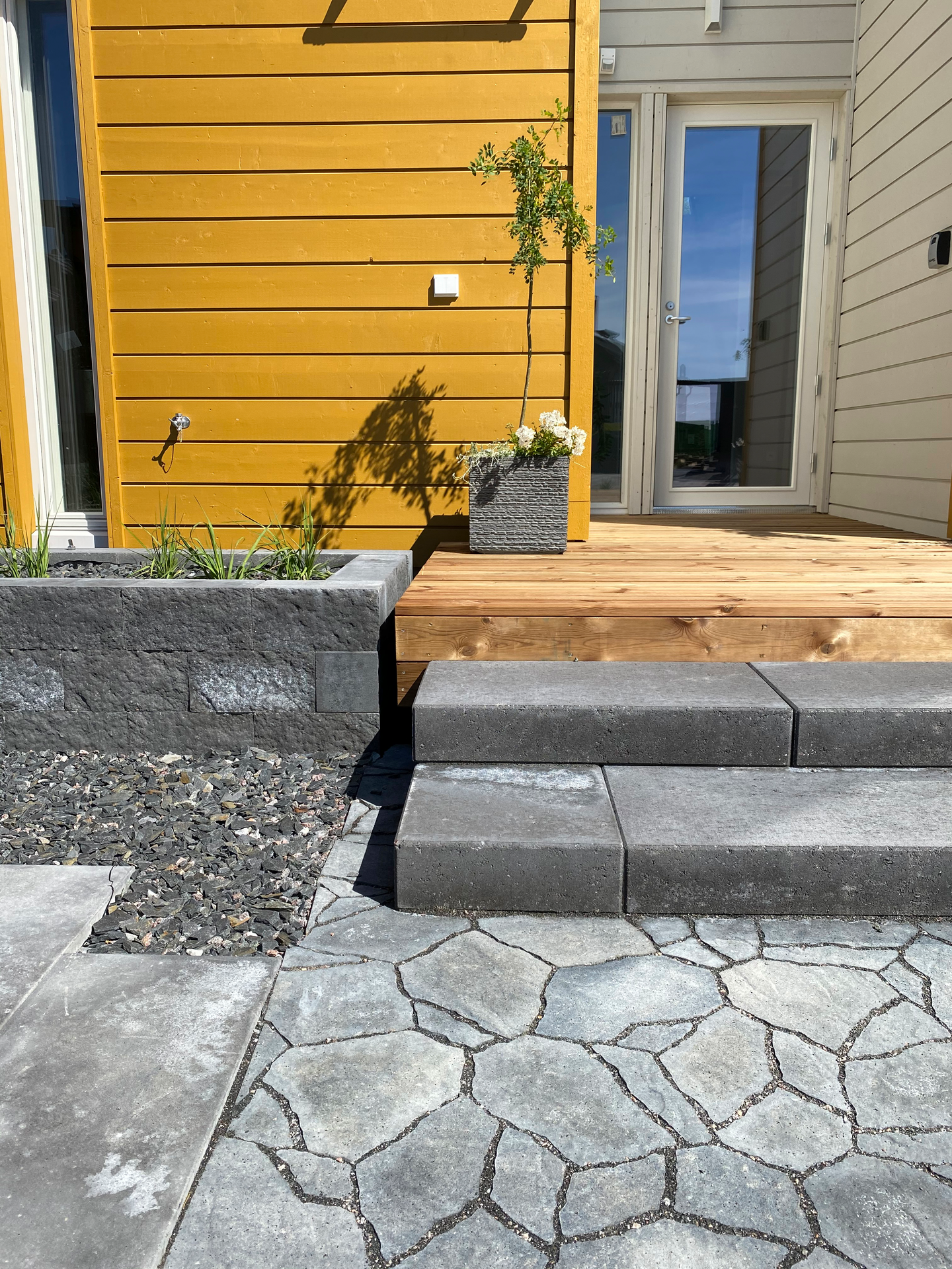 Luotokivi Rudus mustaharmaa