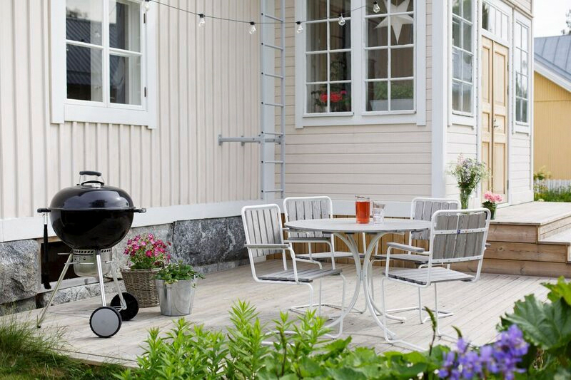 Pöytä Varax Suvisaari pyöreä harmaa/valkoinen