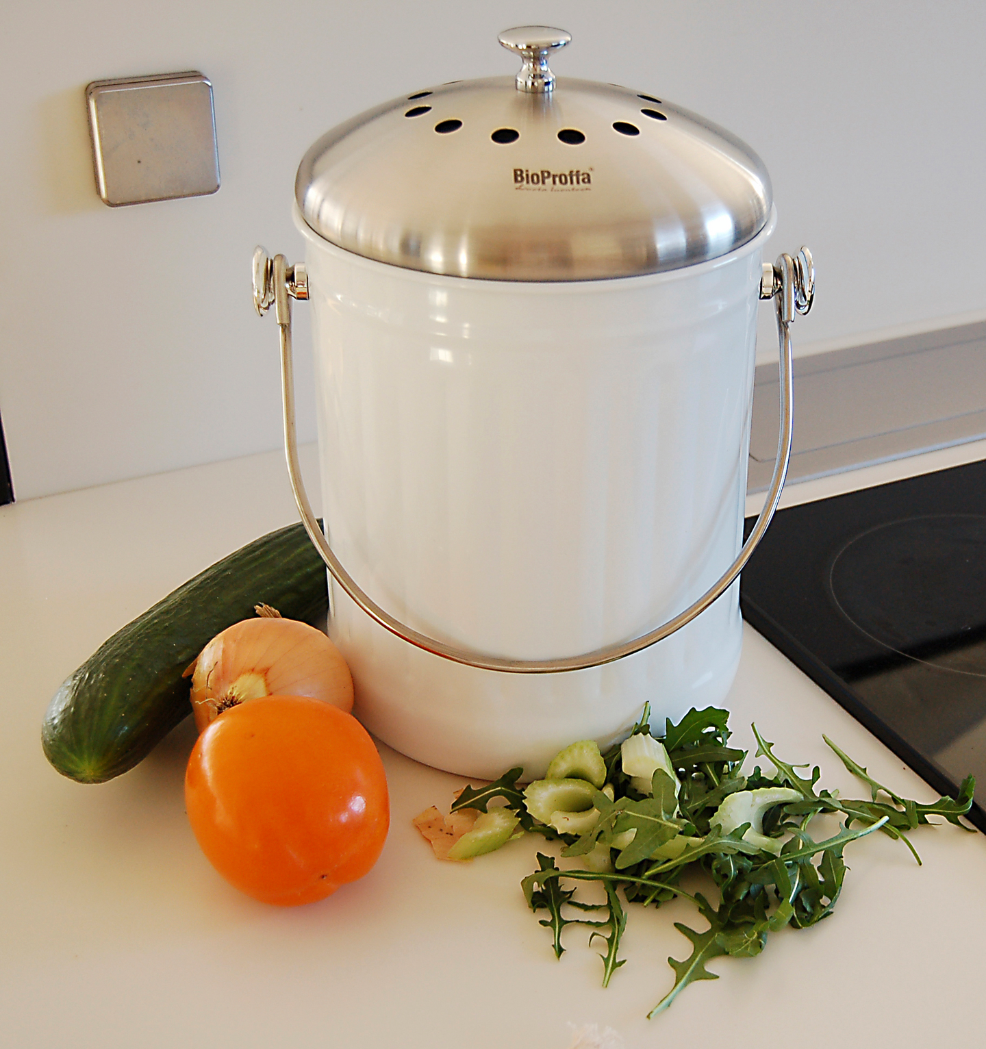 Keruuastia BioProffa valkea metallinen 5l aktiivihiilisuodattimella hajuton