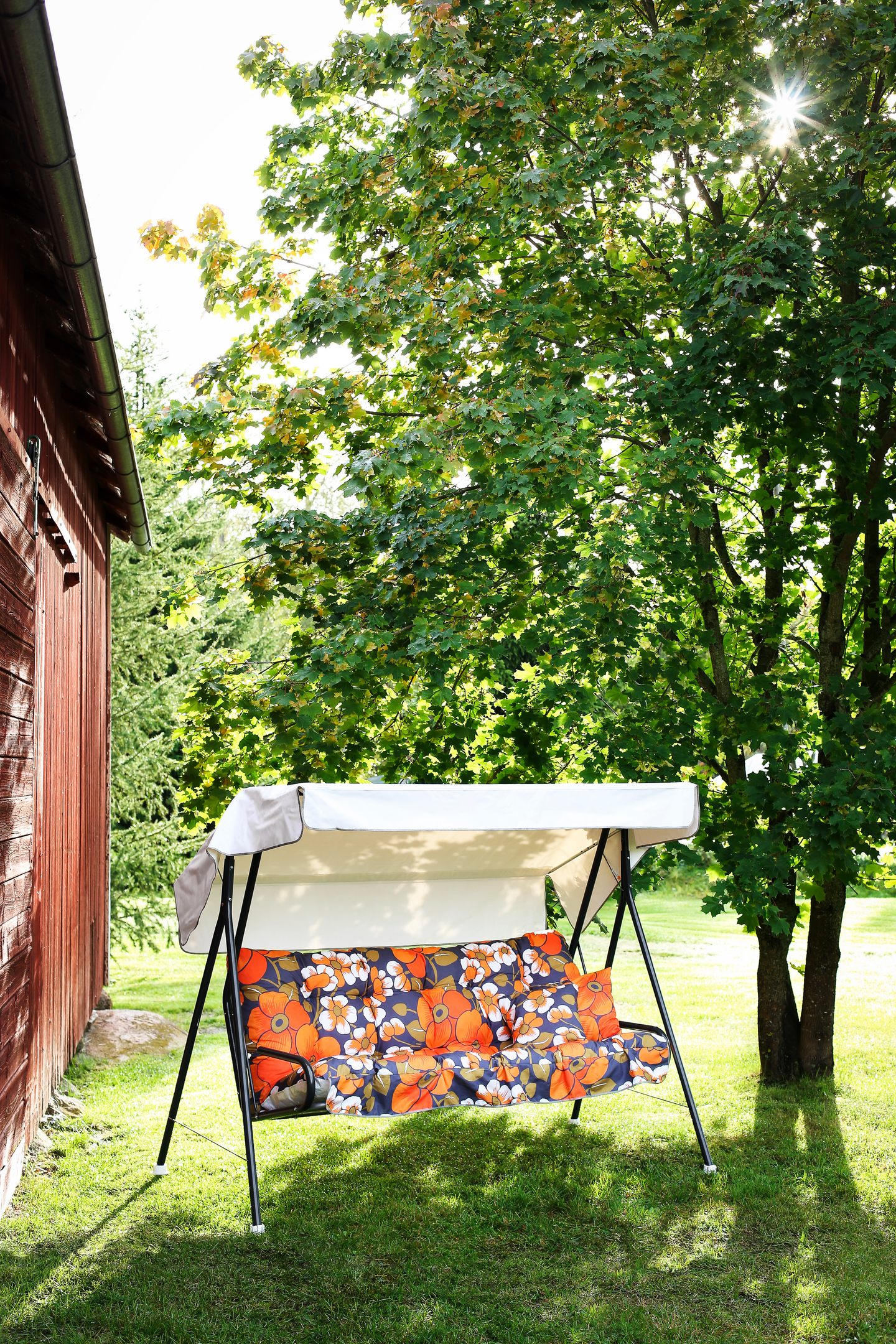 Pihakeinu Varax Suvi 3-istuttava nostalgia