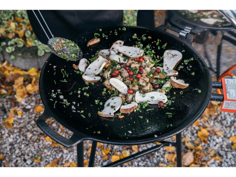 Muurikka-pannu 58cm suojapussissa ilman jalkoja