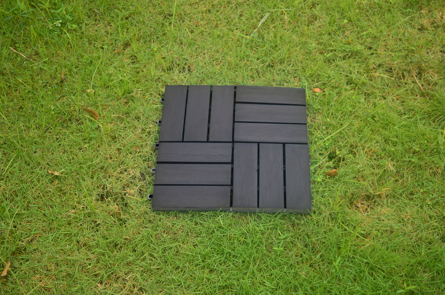 Terassilaatta Cello 30x30cm akaasia tummanharmaa