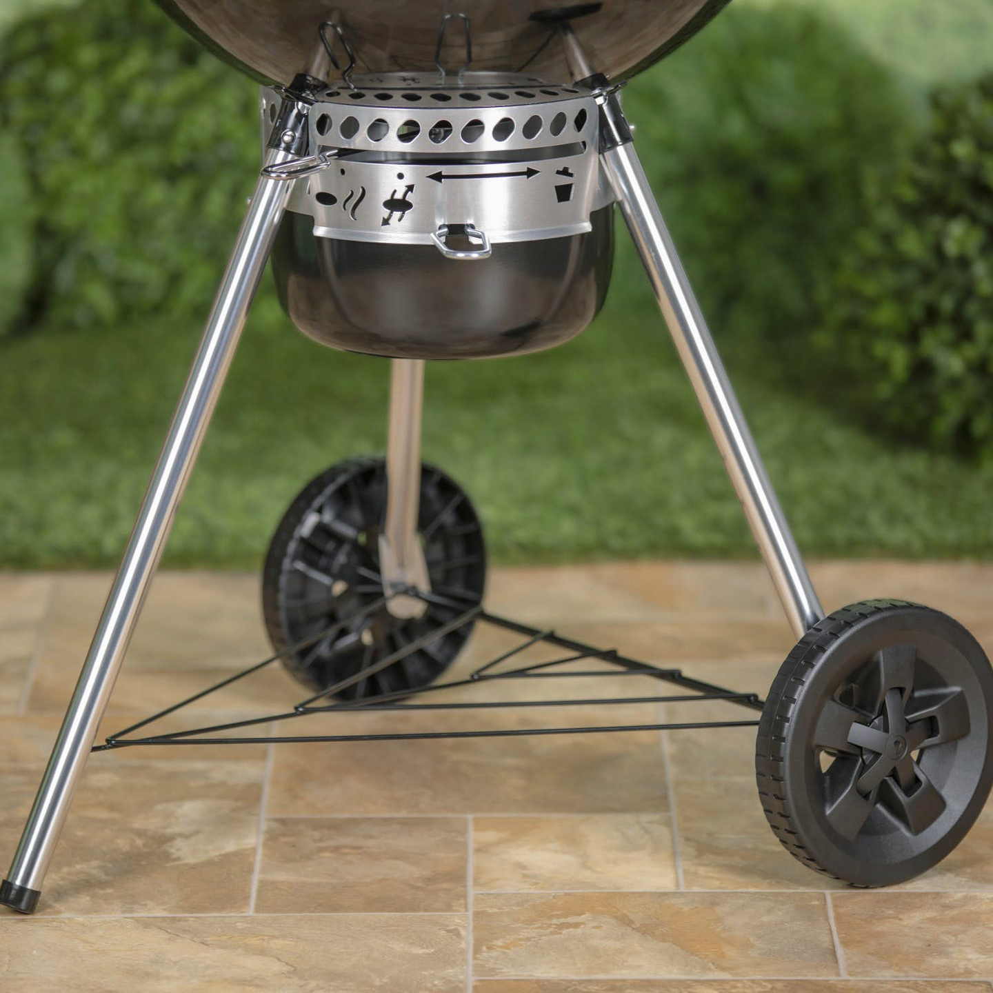 Hiiligrilli Weber Master-Touch Premium E-5770