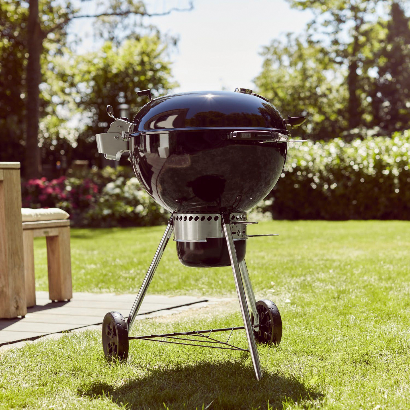 Hiiligrilli Weber Master-Touch Premium E-5770