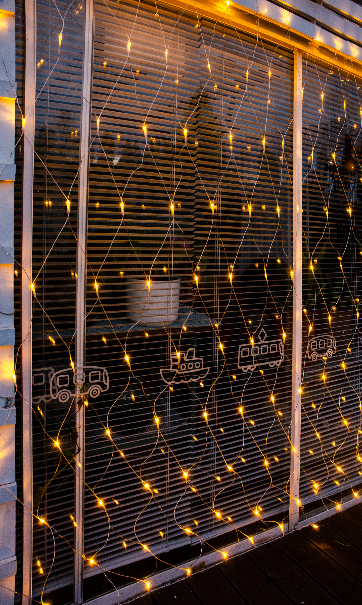 Led-verkko Airam Manzo 2mx2m app-toiminto