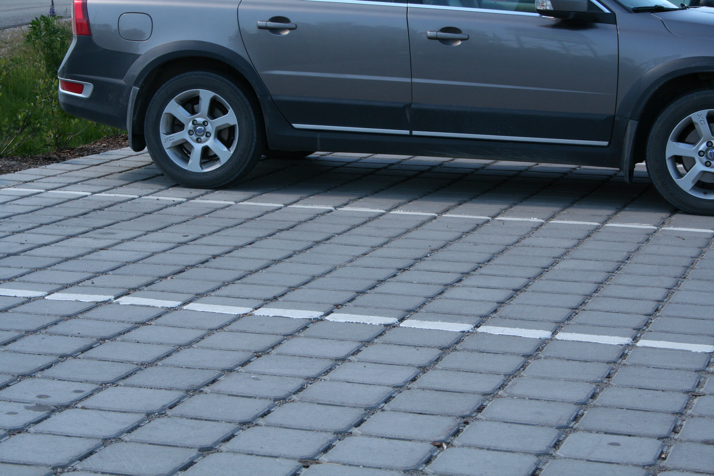 Hulelaatta HB 280x280x80mm musta