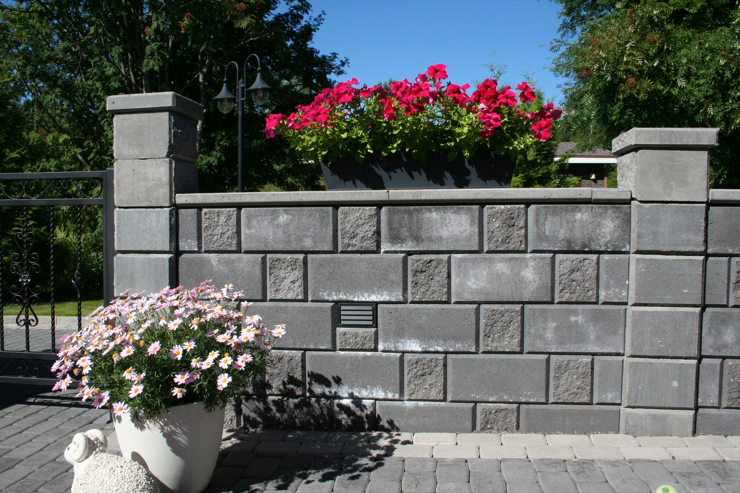 Vallikiven ritilävalo HB musta