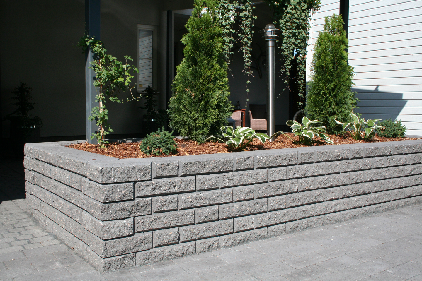 Vallikansikulma HB oikea musta