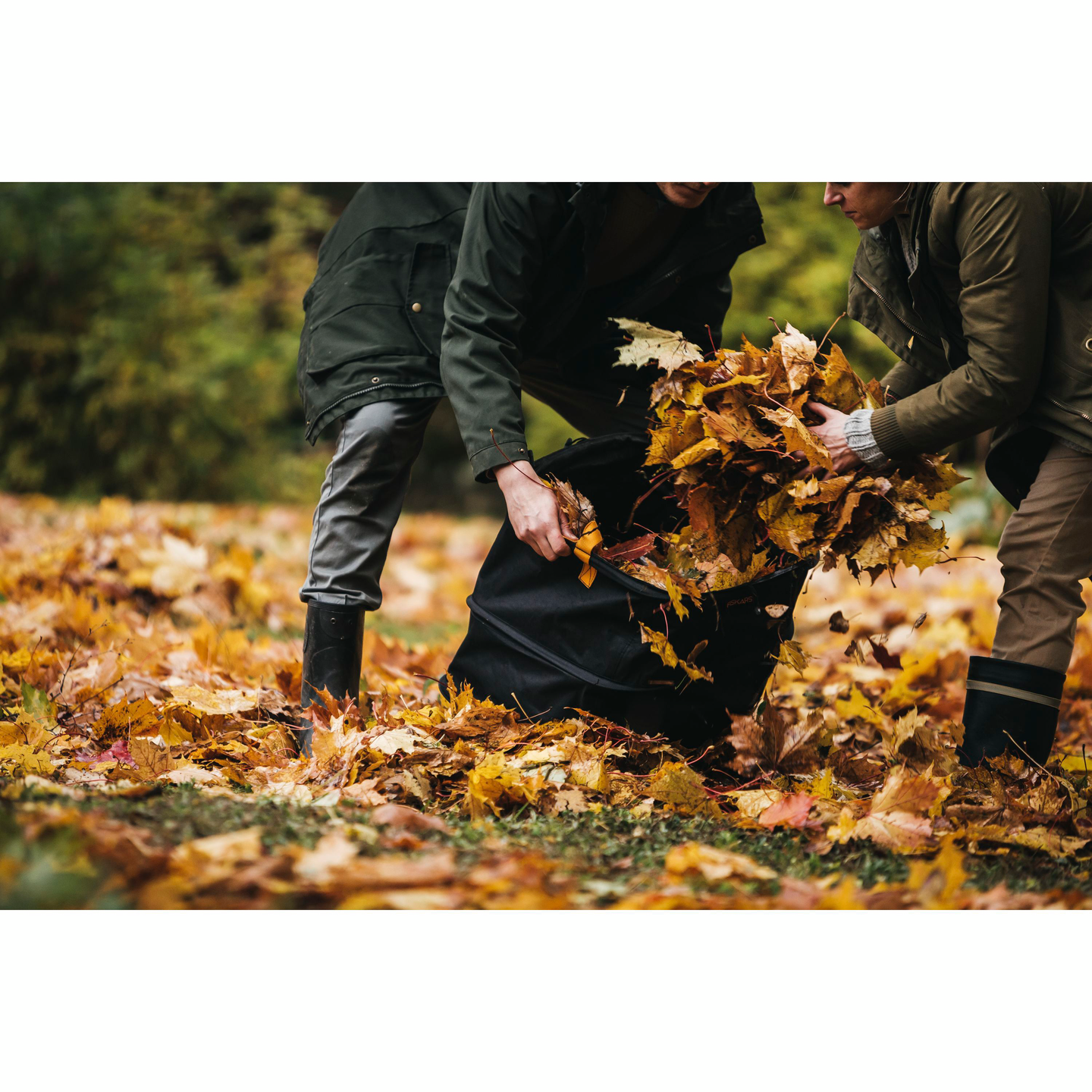 Puutarhasäkki Fiskars Pop-Up Ergo S 73l