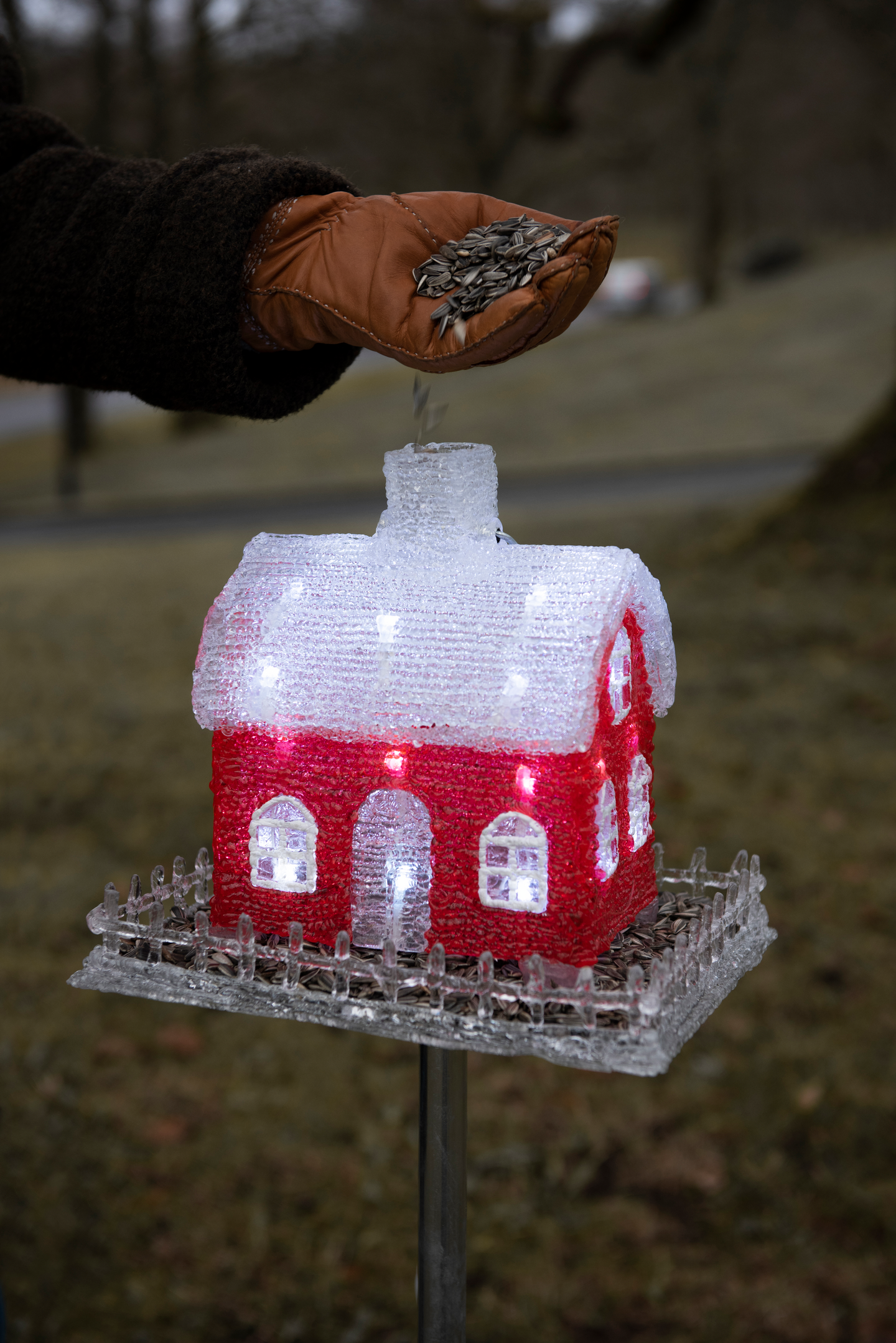 FÅGELBORD GNOSJÖ KONSTSMIDE AKRYL 32 LED, 6283-203