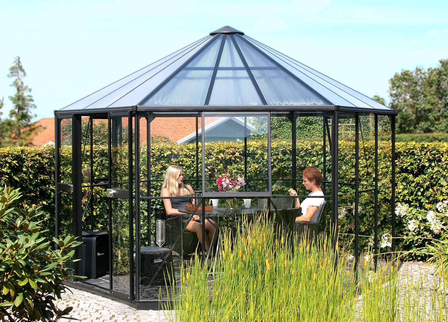 Kasvihuone Vitavia Hera 9000 karkaistu lasi kennolevy mustalla alu, sokkelilla