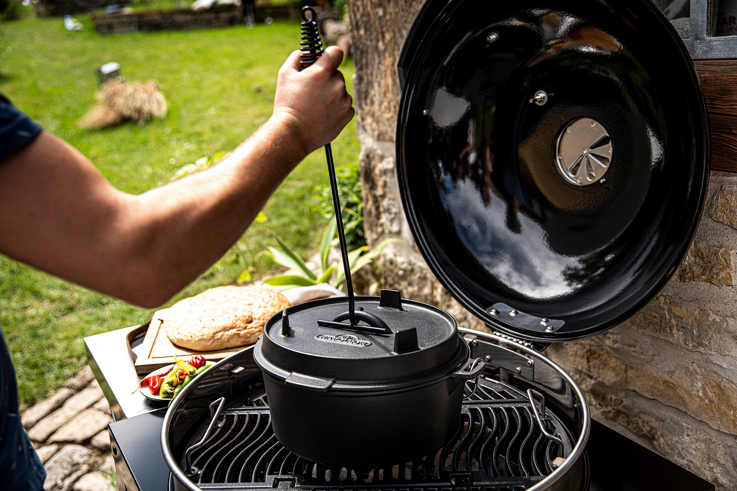 Kannen nostin Napoleon valurautapadalle