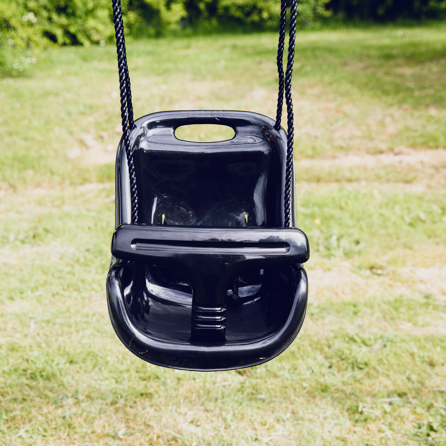 Vauvakeinu Nordic Play musta korkea selkänoja