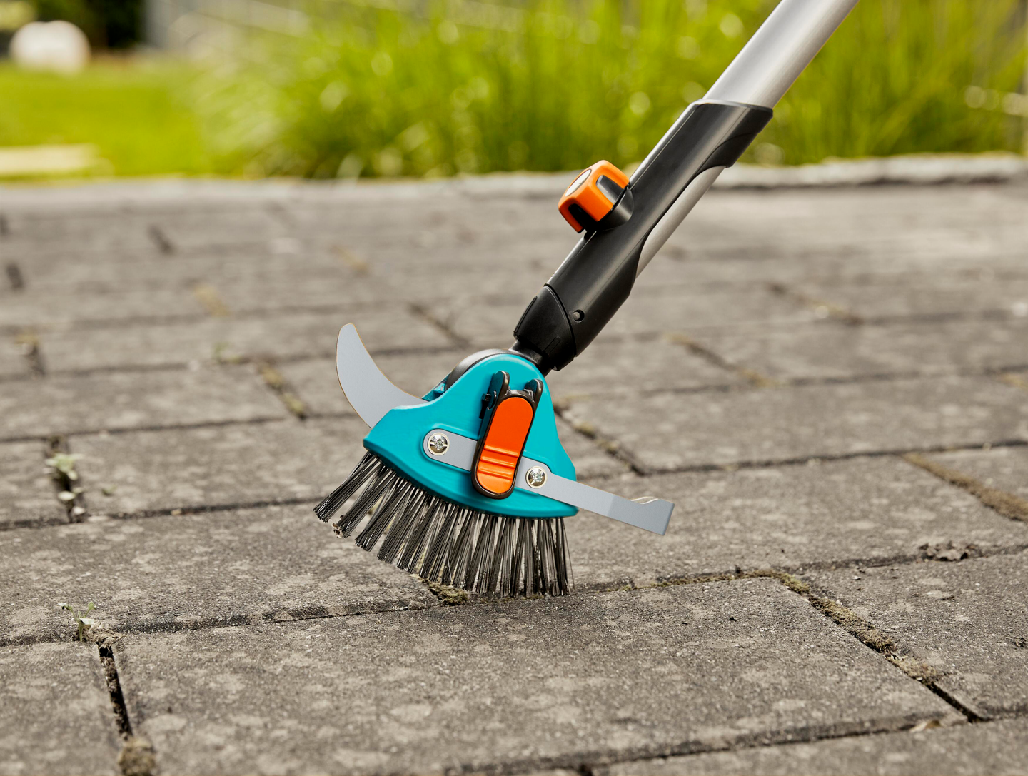 3in1 kiveysten puhdistusharja Gardena combisystem