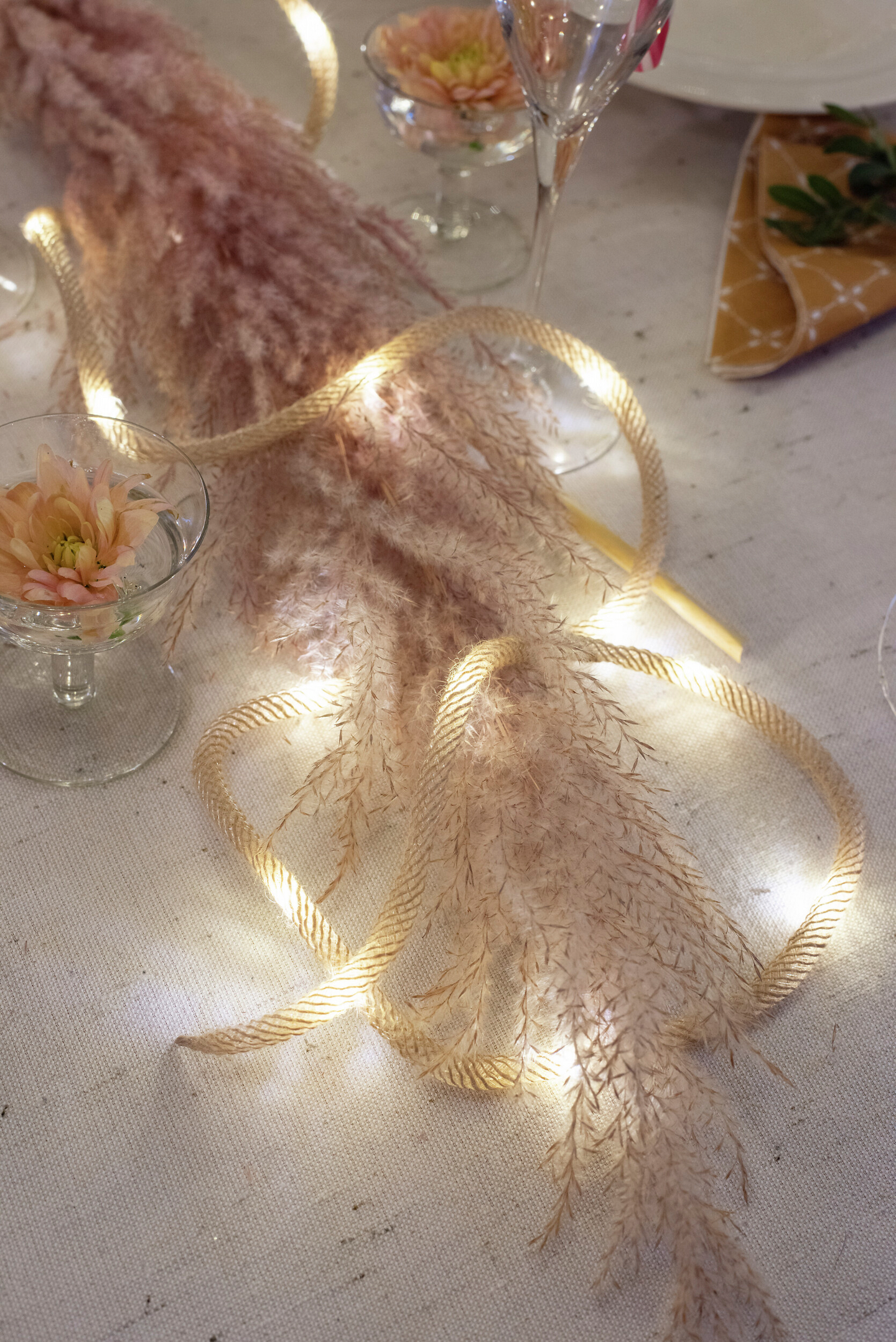 Led-köysinaru Airam Lorel 1,9m