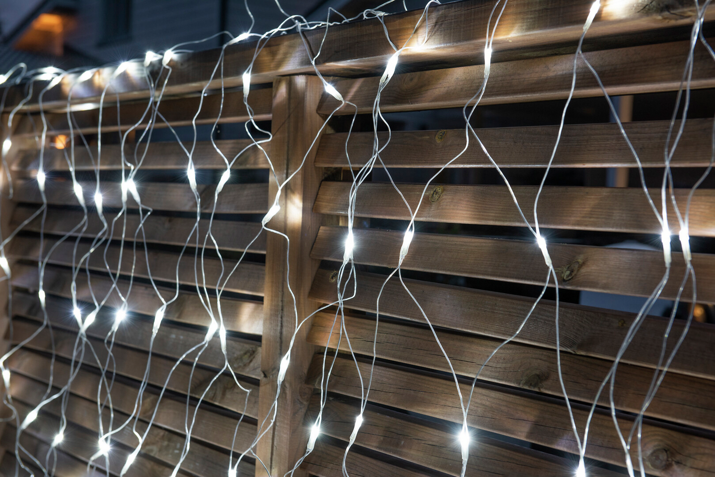 Valoverkko Airam SmartHome 2x2m 160 lediä lämmin/kirkas valkoinen