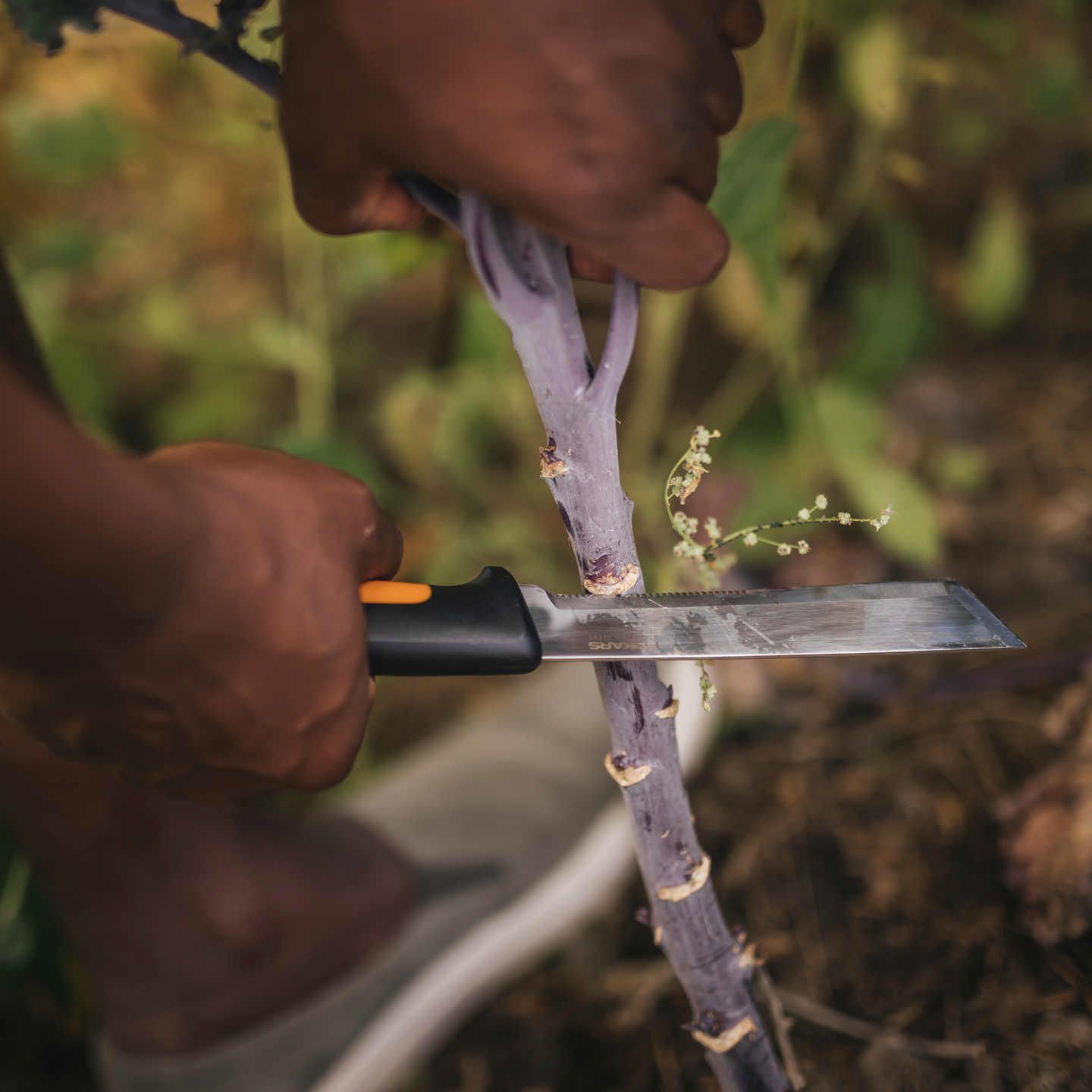 Puutarhaveitsi Fiskars X-series K82