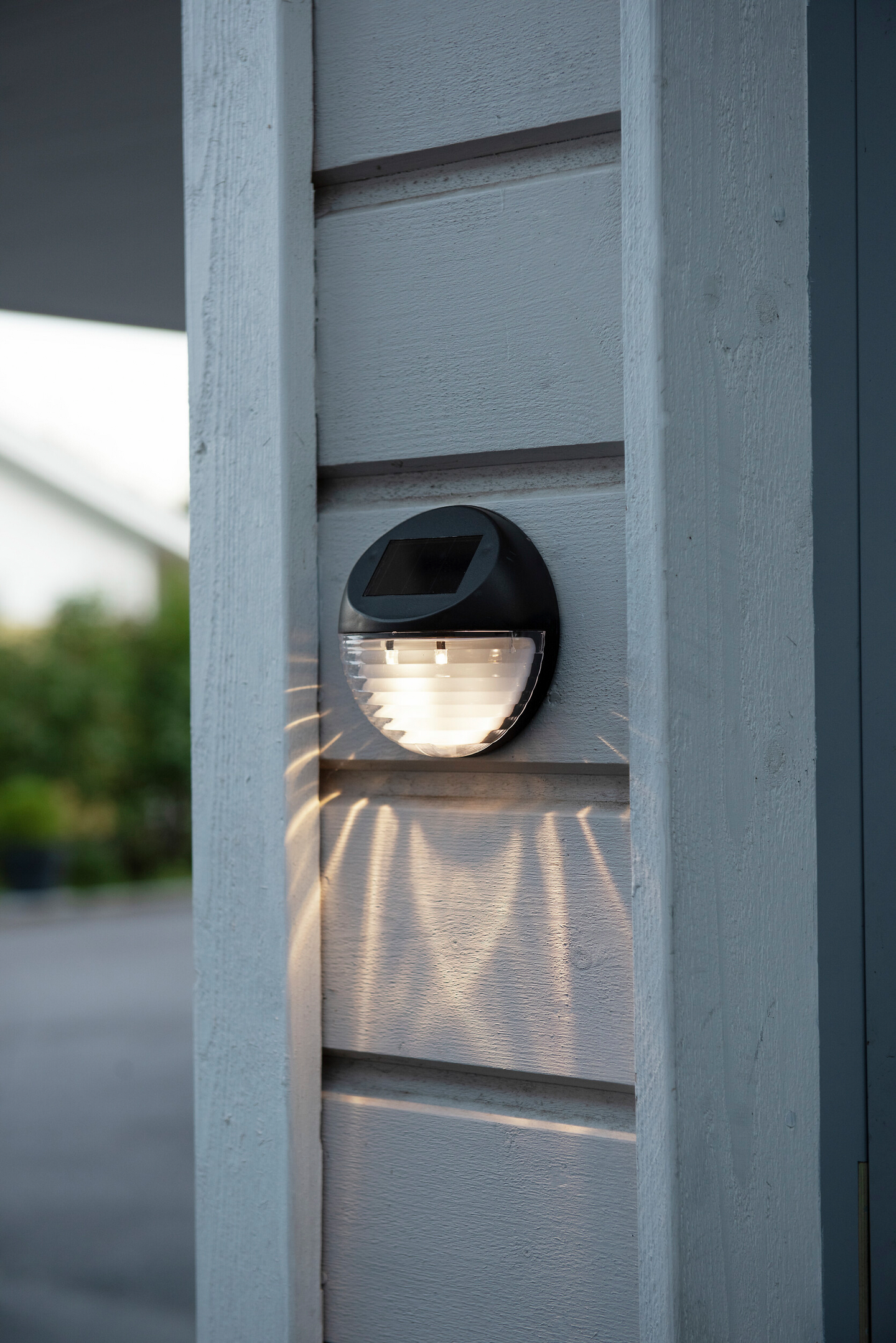 Solar-seinävalo Airam 11cm