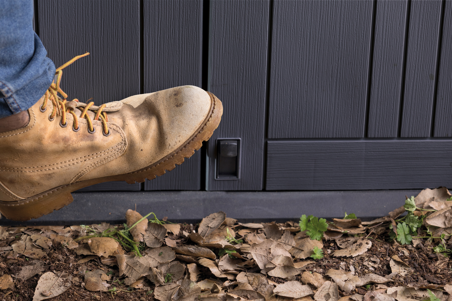 Minivarasto Keter Store-it-out 72x132cm