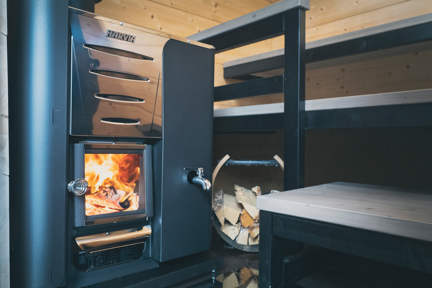 Puunkantoteline Harvia Legend