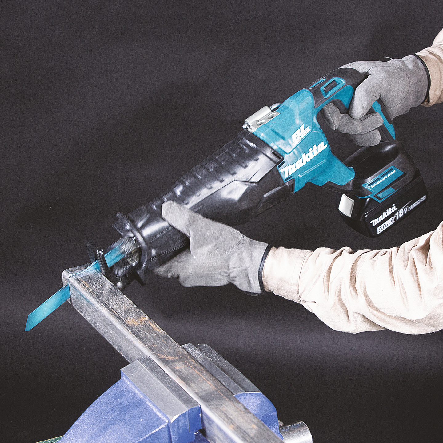 Akkupuukkosaha Makita DJR187RTE 18V LXT 2x5,0Ah