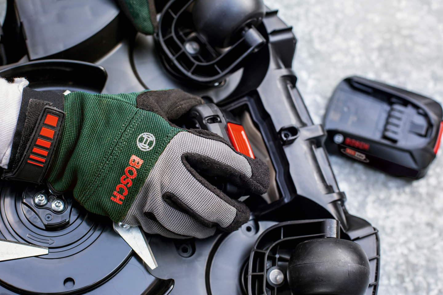 Robottiruohonleikkuri Bosch Indego M+ 700