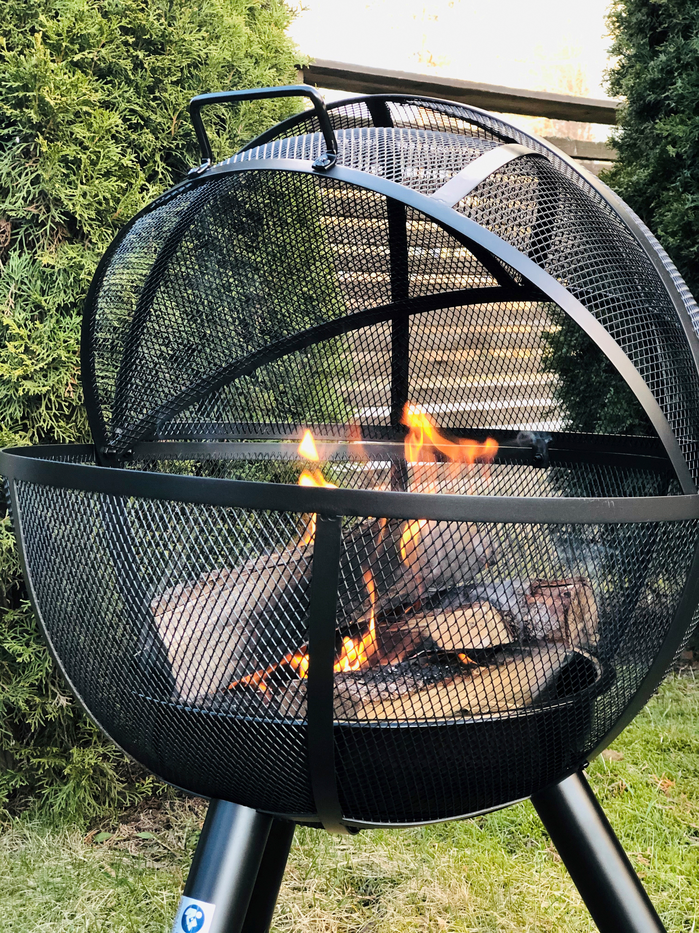 Tulisija  Lucifer Brooks