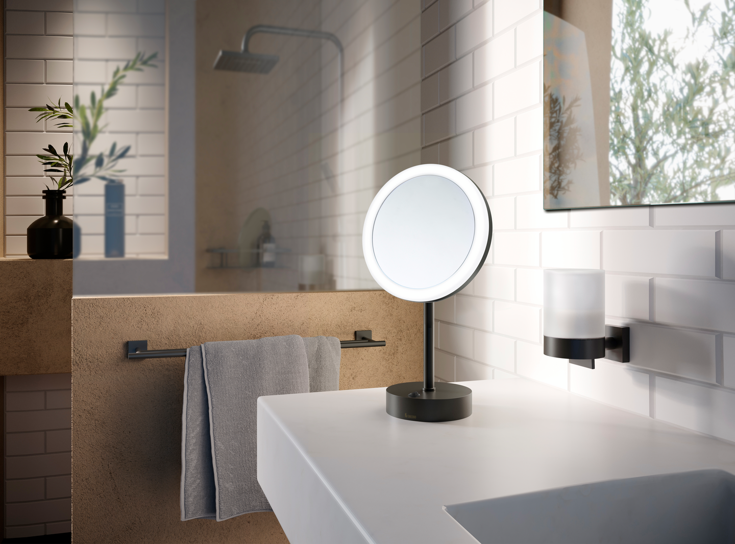 Saippua-annostelija Smedbo House RB361 mattamusta/huurrelasi