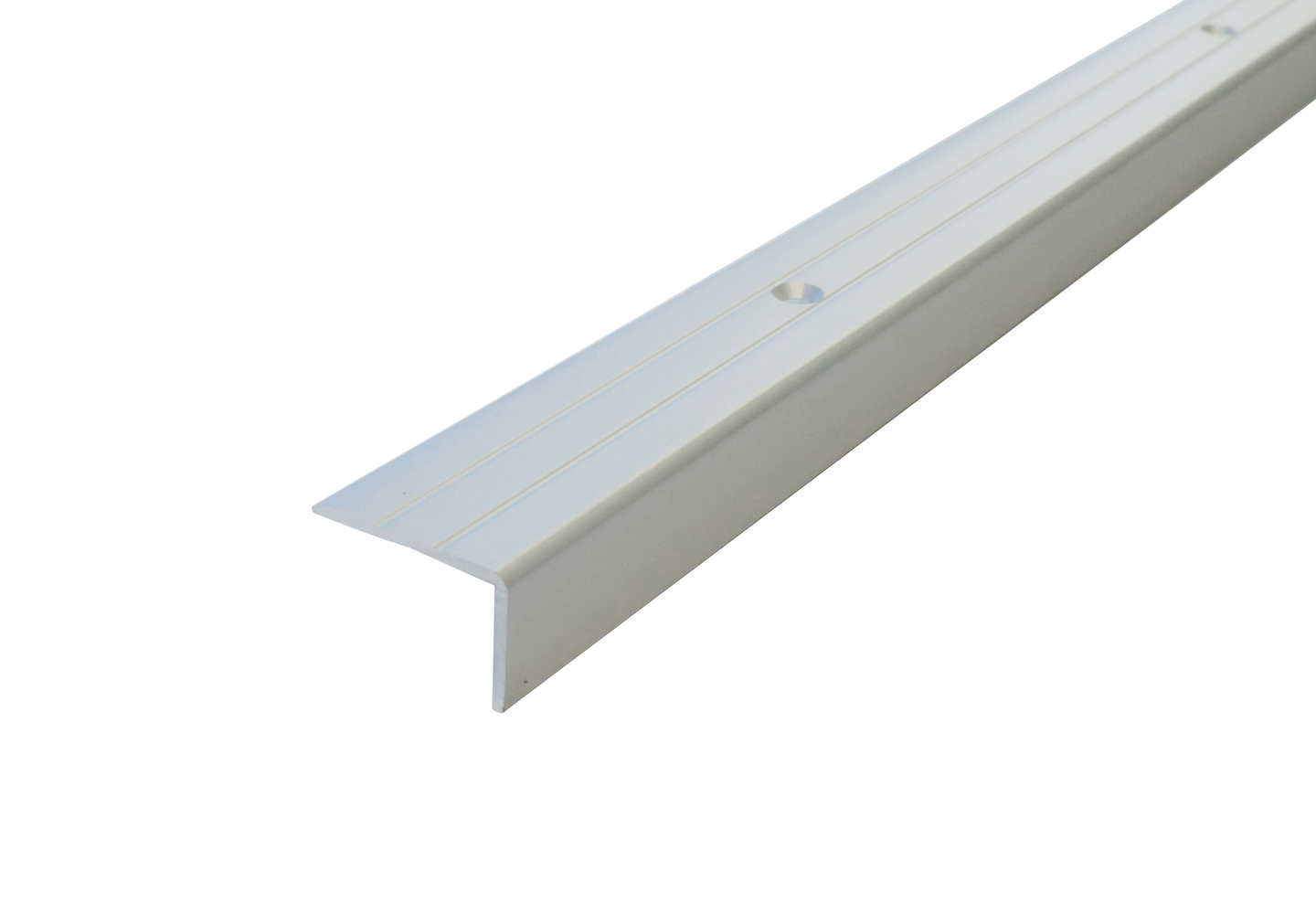 Askelkulmalista 25x15mm hopea-anodisoitu uritettu rei’itetty 2000mm
