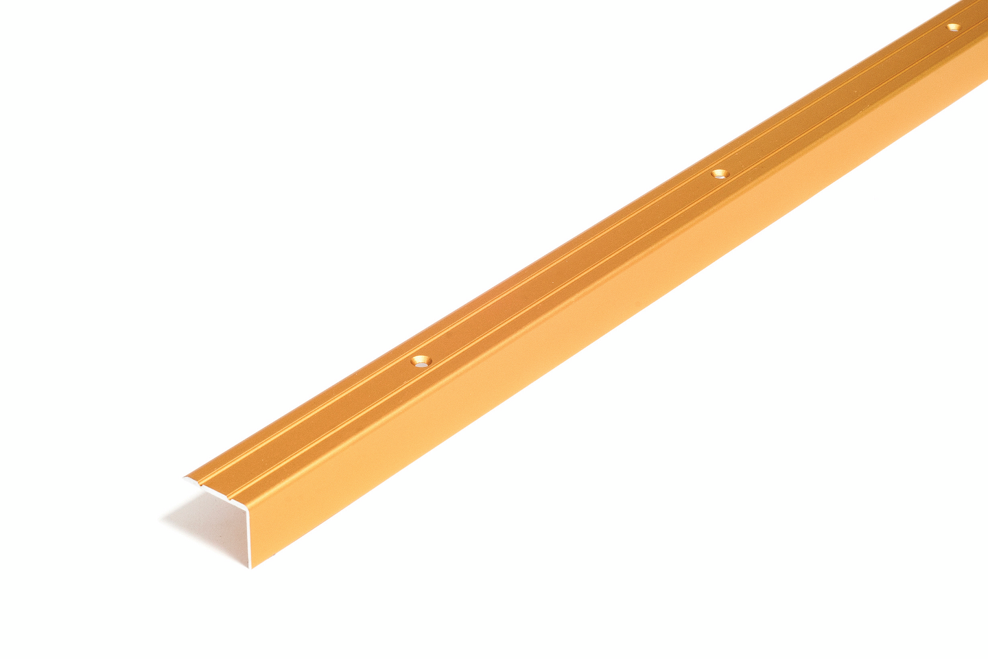 Askelkulmalista 25x20mm kulta-anodisoitu uritettu rei’itetty 3000mm